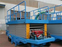 柴油機(jī)移動式升降機(jī)