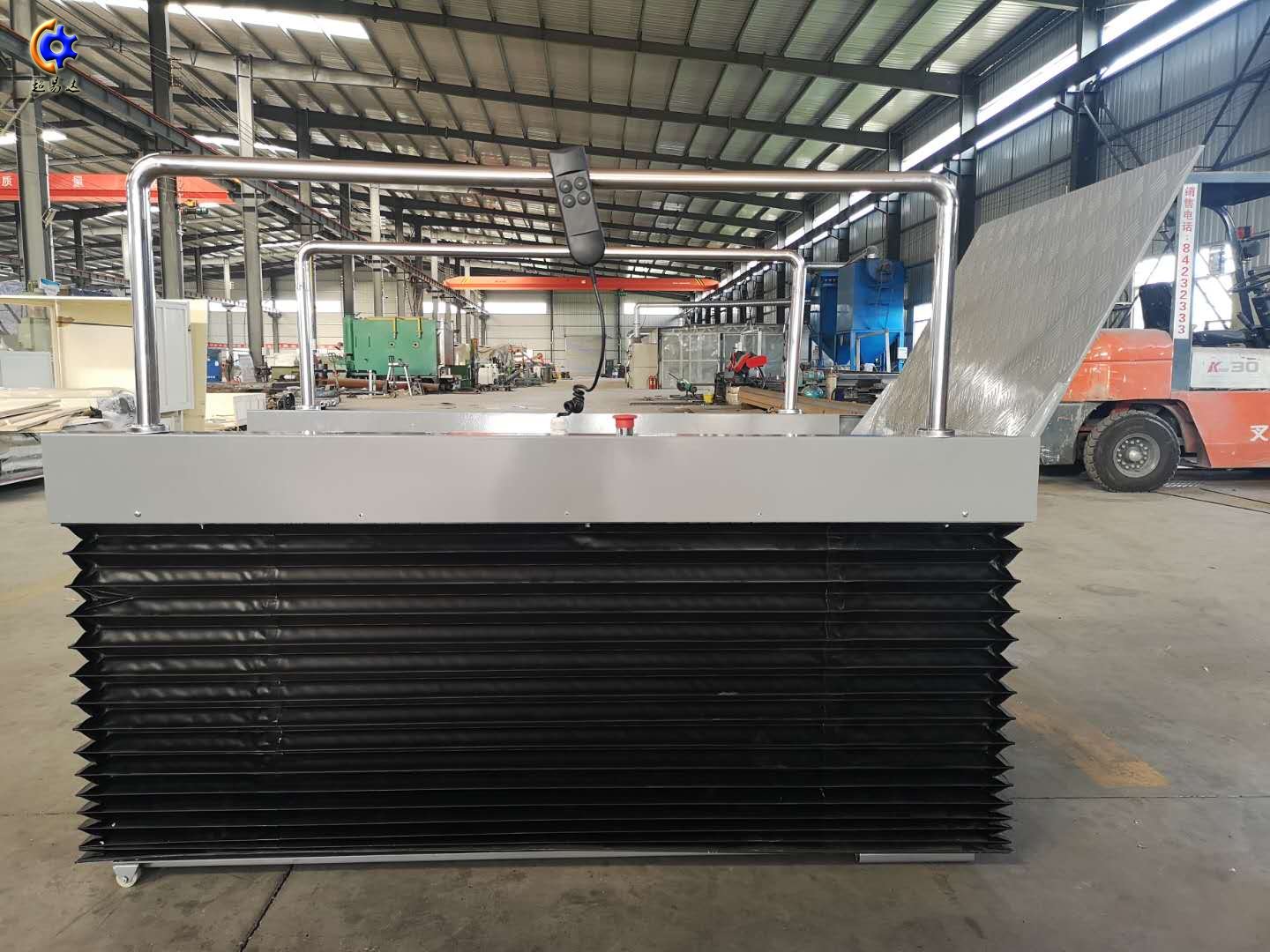 超薄型無障礙升降機