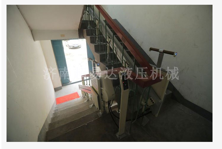 分段式斜掛升降機 分段式斜掛升降機